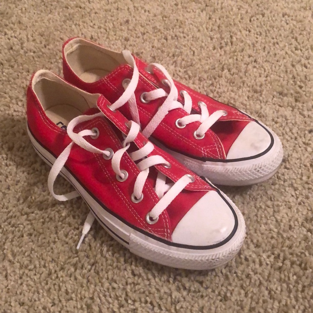 Red women’s converse